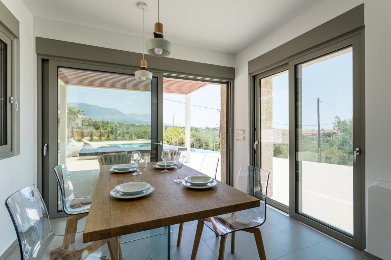 Manitennisvillas Stoúpa Buitenkant foto