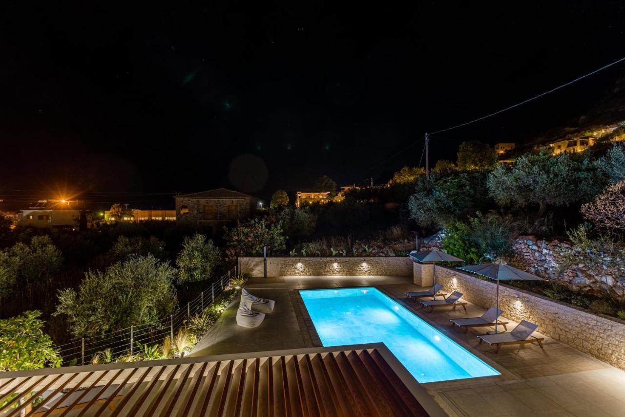 Manitennisvillas Stoúpa Buitenkant foto